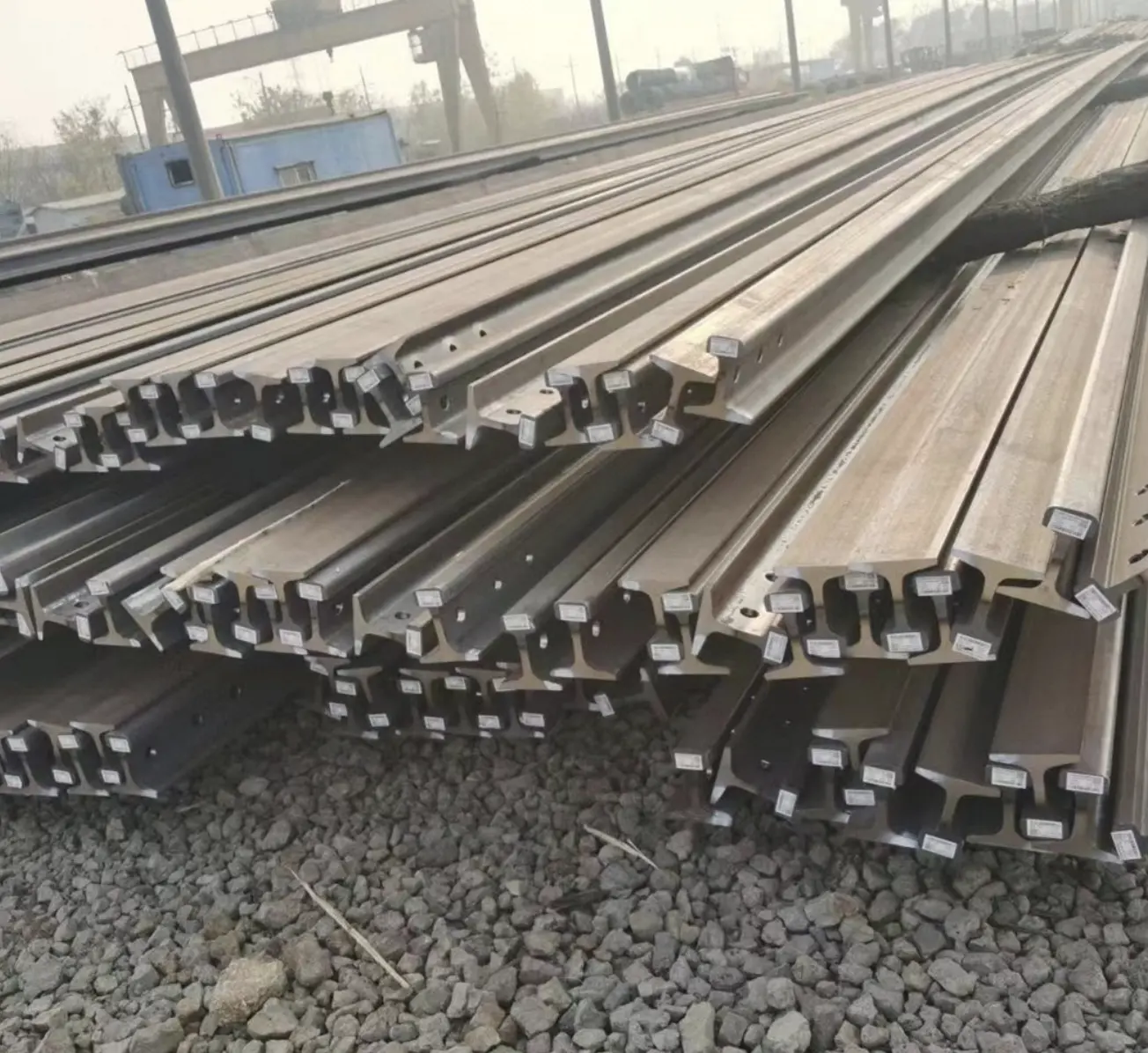 Ace25 laminato a caldo ASCE30 rotaia scanalata e sezioni di rotaia in acciaio speciale per materiale ferroviario in vendita