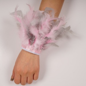 Pulsera de plumas de dos tonos para espectáculos de danza de carnaval OEM/ODM, pulsera de plumas multicapa, brazalete de plumas - Product Image 2