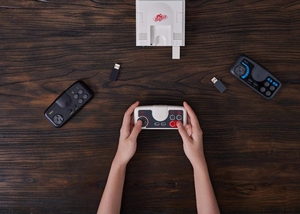 Manette sans fil 8Bitdo PCE 2.4G (81FA) gris clair, contrôleur rétro pour PC, Mini Nintendo Switch, batterie 18H - Product Image 3