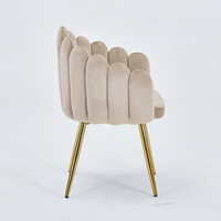 Chaise de salle à manger en velours au design moderne avec pieds en métal, durable et écologique pour l'ameublement de la maison