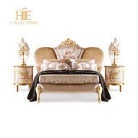 Offre Spéciale chambres à coucher de luxe en Chine Mobilier classique pour chambre à coucher tête de lit incurvée Mobilier italien de luxe en bois pour chambre à coucher
