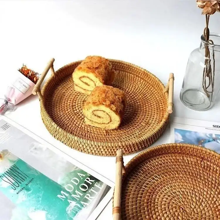 Plateau de panier en rotin rond tissé en osier naturel écologique pour le rangement à la maison