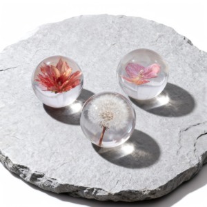 Prensapapeles de Resina con Forma de Bola de Flores Hecho a Mano y Personalizado para Decoración de Escritorio en Casa u Oficina y como Regalo - Product Image 2