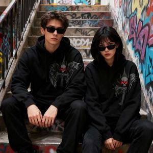 เสื้อฮู้ดดี้โอเวอร์ไซส์ผ้าฝ้ายลายกราฟิกปี 2026 พร้อมซิป  ลายพิมพ์ DTG รูปหัวกะโหลก ปีก และกากบาท สไตล์โกธิค ดาร์ก สตรีทแวร์  ลายกราฟิกสุดเท่ - Product Image 3