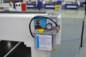 آلة توجيه CNC علامة A4 Pro CNC آلة طحن ATC 9kW مغزل لإنتاج خزائن الأبواب الخشبية - Product Image 6