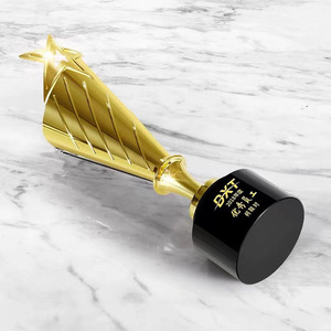 Trophée en cristal <span class=keywords><strong>personnalisé</strong></span>, cadeau souvenir, trophée en cristal étoile avec étoile en métal - Product Image 3