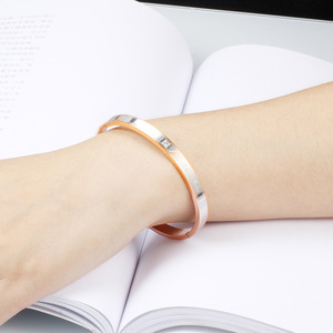 Pulsera de Pareja Abrible de Acero Inoxidable de Dos Tonos, 8MM, Diseño Geométrico con Pedrería, Regalo para Él y Ella, Joyería Unisex - Product Image 2