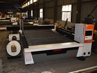 Offre Spéciale : Machine de découpe laser fibre FMJ-3015 3000W 6000W Raytools BM110 Raytool XC3000S Inovance à vendre