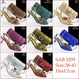 Conjunto de <span class=keywords><strong>zapatos</strong></span> y bolsos de diseño italiano dorado de lujo Sinya, <span class=keywords><strong>zapatos</strong></span> nuevos de tacón alto para mujer, conjunto de bolsos a juego con piedras - Product Image 2