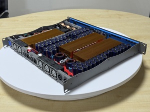 Hệ thống xử lý âm thanh công suất chuyên nghiệp <span class=keywords><strong>Class</strong></span> <span class=keywords><strong>D</strong></span> kỹ thuật số 2400W, 2 kênh, nguồn điện AC, vỏ kim loại, <span class=keywords><strong>d</strong></span>ành cho âm thanh DJ - Product Image 5