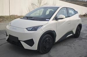 รถยนต์ BYD Seagull 2025 รุ่น Smart Driving Edition ระยะทางวิ่ง 305 กม. รุ่น Vatality Edition 5 ประตู 4 ที่นั่ง แฮทช์แบ็ก พลังงานไฟฟ้าล้วน สีขาว Seagull บนพื้นสีน้ำเงิน - Product Image 2