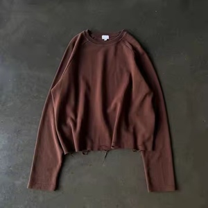 T-shirt da <span class=keywords><strong>uomo</strong></span> in cotone a maniche lunghe <span class=keywords><strong>termiche</strong></span> in maglia waffle con stampa logo personalizzata OEM, vestibilità regolare effetto distressed, maniche raglan - Product Image 3