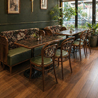 Banc demi-rond en rotin vert foncé pour restaurant commercial, ensemble table et chaises de café pour espaces de restauration asiatiques et occidentaux
