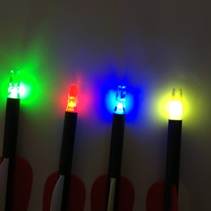 Cocche per Frecce con Illuminazione LED <span class=keywords><strong>Rossa</strong></span> per Archi Compound, per Frecce da Caccia con Diametro Interno di 6,2mm - Product Image 4