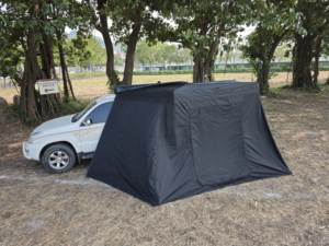 ห้องต่อเติมหลังคาผ้าใบทรงพัดลมแบบชั้นเดียว พรีเมียม สำหรับทุกฤดู ขนาด 270 ซม. พร้อมเสาตั้งพื้น 4 เสา สำหรับติดตั้งกับหลังคาผ้าใบรถยนต์ ขนาด 2 ม./2.5 ม. - Product Image 5