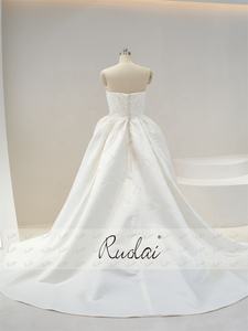 Ruolai QD06096 sevgiliye <span class=keywords><strong>Hi</strong></span>-<span class=keywords><strong>Lo</strong></span> kolsuz düğün elbisesi A-line saten dantel gelin kıyafeti - Product Image 3