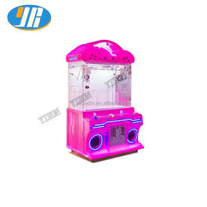 Mini máquina de juego de plástico que funciona con monedas PARA 2 JUGADORES, garra de planeta de la suerte con <span class=keywords><strong>probabilidad</strong></span> de premio controlable para niños, tipo empujador de monedas - Product Image 4