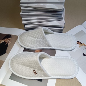 Hot Sale Hotel Einmalige Hausschuhe Anpassbare Großhandel Weiche und belüftete EVA-Sohle Einweg-Hausschuhe für <span class=keywords><strong>Spa</strong></span> Club - Product Image 3