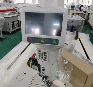 Machine à coudre informatisée à bras long pour le matelassage spécial des doudounes destinée aux fabricants de vêtements - Product Image 4