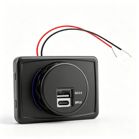Conector de toma de corriente para coche con USB QC3.0 PD3.0, luz LED impermeable y doble salida para coches y camiones