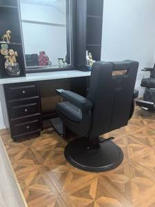 Fauteuil de Barbier Professionnel Qumeng Robuste et Luxueux pour Salon de Coiffure - Product Image 4