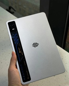 Tablet Red Magic Redmagic 5 Pro Snap 8 Gen 9.06'' 185Hz OLED 8300mAh AI Portátil para Juegos, Pantalla OLED de 9.06" X10 Material OLED - Product Image 2