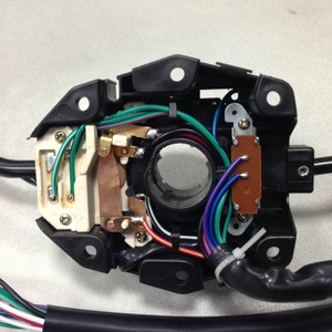 Hino Combination <b>Switch</b> 84040-1330 <b>12V</b> Changeover For Truck Repair - Product Image 1