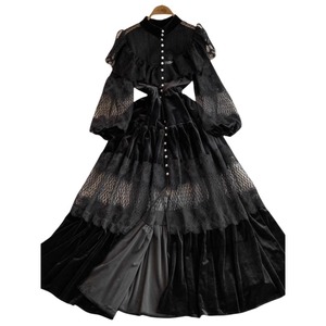 Abito <span class=keywords><strong>Vintage</strong></span> Autunnale da Donna con Colletto Alto, Monopetto, Applicazioni in Pizzo e Perle, Tessuto in Raso Ecologico Naturale - Product Image 1