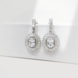 Boucles d'oreilles pendantes en laiton plaqué or, ovales, délicates, uniques, pour fêtes, avec zircon cubique, géométriques, pour mariée, vente en gros - Product Image 5