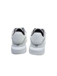 Zapatos Casuales de Mujer de Cuero de Alta Calidad al por Mayor, Zapatos Deportivos para Hombre con Suela Gruesa para Caminar - Product Image 3