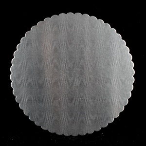 Base para Pastel Personalizada, Desechable, de 2mm de Grosor, con Borde Festoneado, Resistente al Agua, con Lámina UV, Cartón con Laminación Mate, en Forma de Cuadrados - Product Image 3