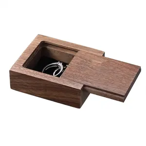 लकड़ी अंगूठी वाहक धारक बॉक्स देहाती अंगूठी बॉक्स शादी की रस्म के लिए उत्कीर्ण अंगूठी बॉक्स सजावट