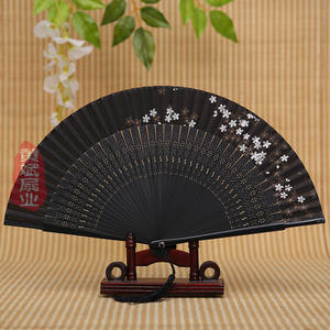 Éventail pliant japonais de style Edo de 42 cm, peint à <span class=keywords><strong>la</strong></span> main, avec manche en bambou et motif de fleurs de cerisier antique - Product Image 6