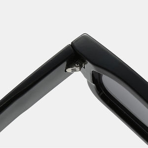 Occhiali da Sole Economici Promozionali per Uomo e Donna, Vendita all'Ingrosso 2026, Occhiali Unisex UV400 con Montatura Spessa Quadrata - Product Image 5