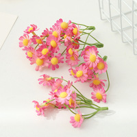 Fleurs artificielles réalistes en soie, mini-têtes de fleurs de camomille et de marguerite, faites à la main, accessoires modernes pour corsage DIY, fausses fleurs