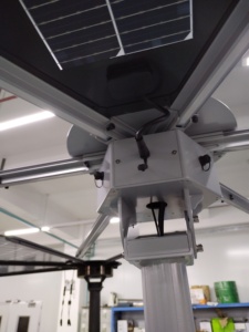 ระบบโซลาร์เซลล์คุณภาพสูง 600W รุ่น Sunflower โมโนคริสตัลไลน์ซิลิคอน พร้อมตัวควบคุม MPPT และแบตเตอรี่ลิเธียมไอออน - Product Image 5