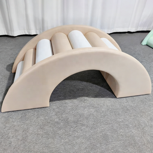 Ensemble d'équipements de jeu souple blanc pour enfants avec tunnel d'escalade et piscine à balles, idéal pour la location intérieure et extérieure - Product Image 3