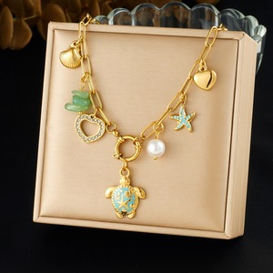 Collana con Ciondolo Tartaruga Marina Boho, Placcata in Oro 18k, Acciaio Inossidabile Antiossidante, Ipoallergenica, Gioielli Stile Spiaggia - Product Image 1
