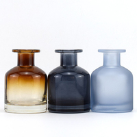 Vente en gros clair 50ml - 200ml bouteilles de parfum de maison aromatique décoratif en vrac bouteille de diffuseur de roseau vide avec usine de liège