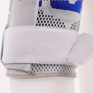 Ginocchiera Articolata con Magneti in Silicone, Ginocchiere Regolabili in Neoprene a Compressione - Product Image 4