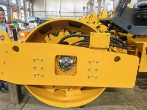 Rodillos de Rueda Delantera y Trasera de 10 y 12 Toneladas, Rodillos de Rueda de Acero de 16 Toneladas, Venta Caliente del Fabricante Shanbo - Product Image 4