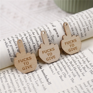 Personalizzazione Gratuita, Grande Decorazione in Legno <span class=keywords><strong>a</strong></span> Forma di Dito Medio, Regalo Scherzoso, Il Dito Medio non Serve <span class=keywords><strong>a</strong></span> Niente - Product Image 1