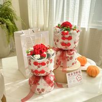 Buket genggam, bunga mawar gaya harum kecil dan anyelir produk ulang tahun kreatif rajutan tangan