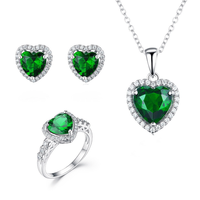 Forme de coeur Zircon cubique 925 collier en argent Sterling boucle d'oreille et bague ensemble de bijoux pour les mariages des femmes fêtes idée cadeau parfaite