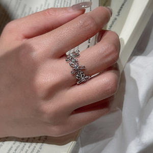 Bague petite fleur en argent pur S925 Wenchi, design creux vintage français simple, modèle de bijoux médiévaux de niche à ouverture - Product Image 2