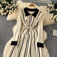 Robe midi décontractée pour femme WIWT, élégante, en tricot, coupe trapèze, col contrastant, manches longues, taille nouée, boutons décoratifs, pour tous les jours