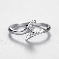 Vente en gros d'anneaux en argent sterling 925 avec serpent en CZ |   Bandes empilables minimalistes |   Bijoux de mode en gros pour femmes