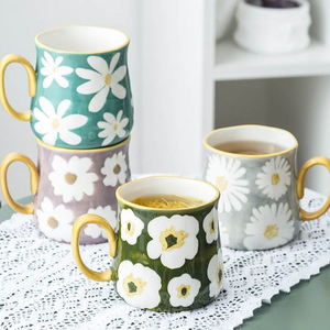 Mug en céramique de porcelaine de style nordique moderne, design floral, de haute qualité et à bon prix, pour boissons chaudes ou froides. - Product Image 1