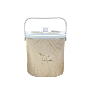 Oval 12L Bento Box crafted from food-grade, anti-scratch polypropylene, featuring a rice paddle and drain filter for convenient - Product Image 1