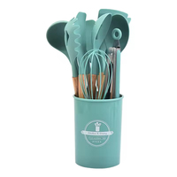 Nouvel ensemble de 12 ustensiles de cuisine en silicone 2026, best-seller, avec cuillère, spatule et support de rangement en bois pour la cuisine domestique